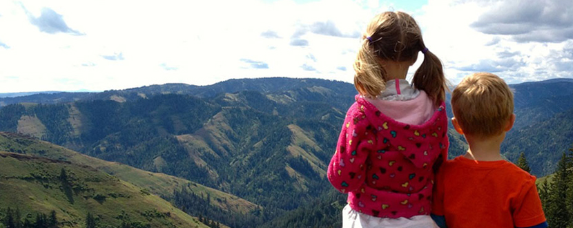 Lee más sobre el artículo CASA RURAL MILLÁN: CÓMO ACTUAR  CUANDO SALIMOS A LA MONTAÑA CON NIÑOS.